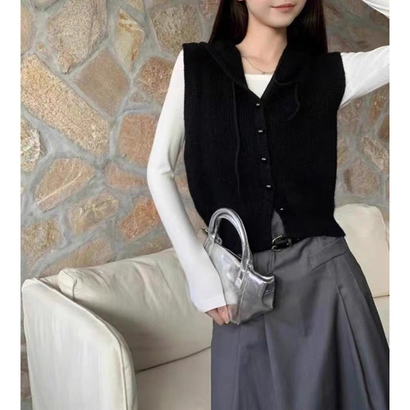 Áo len ghile mũ cúc ngọc cài cùng màu cực xinh hàng Qc A346