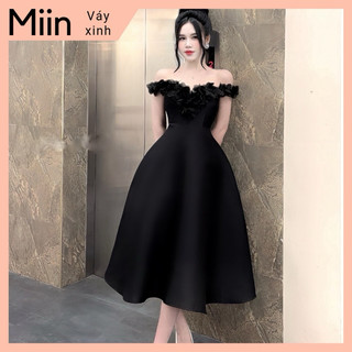 Váy tapta cánh hoa chéo vai phối lưới