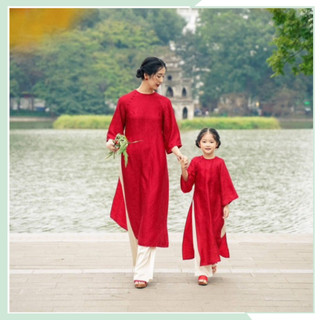Bộ áo dài cách tân, áo dài tết lụa gấm mẹ và bé dáng xuông cổ tròn kèm bờm ngọc BBG129