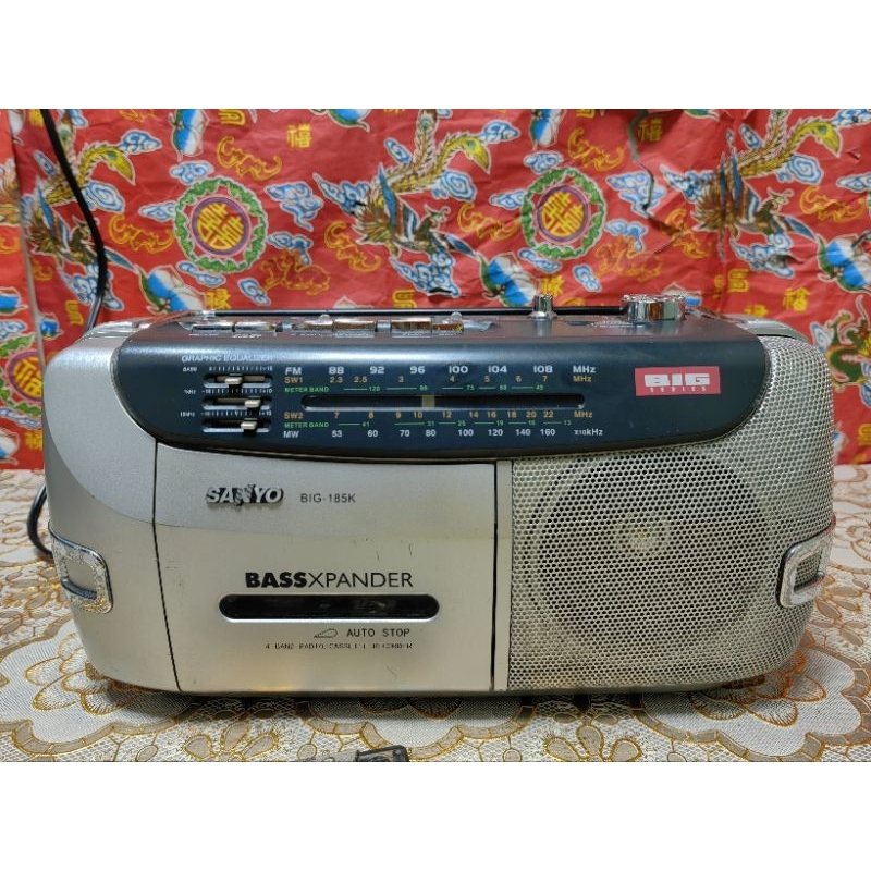 Đài cổ Radio/Cassette SANYO BIG-185K/điện 220v