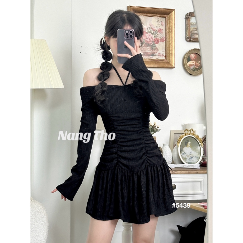 Đầm váy đỏ bẹt vai tay dài rút tà  5439