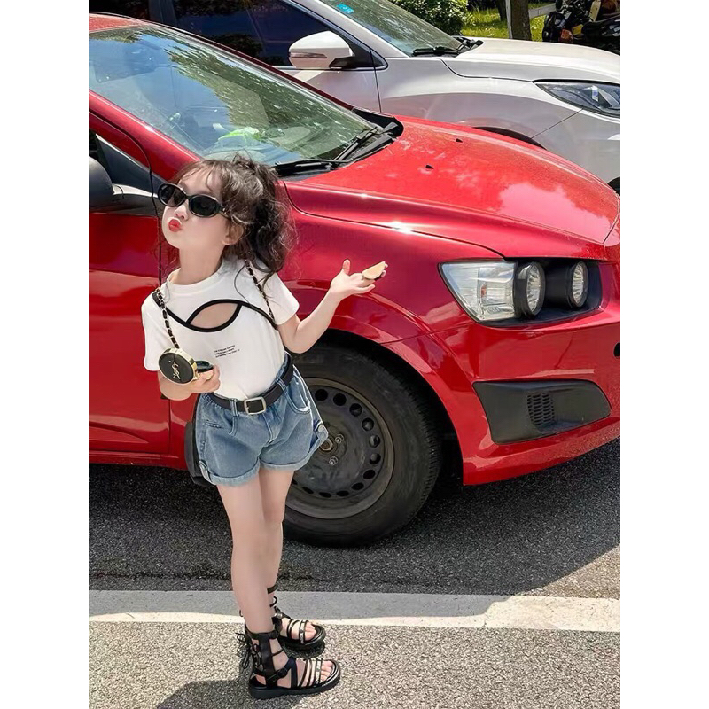 Set quần đùi jean áo thun khoét cổ ngắn tay kèm dây lưng cho bé gái 10-40kg