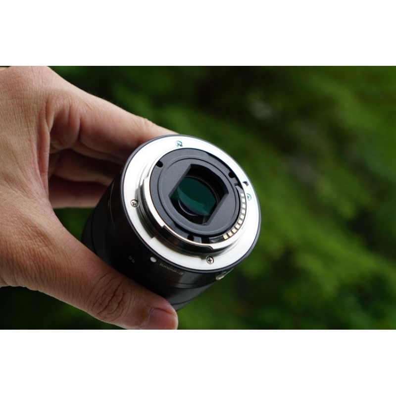 Ống kính Sony 18-55mm F3.5-5.6 OSS đen 99%