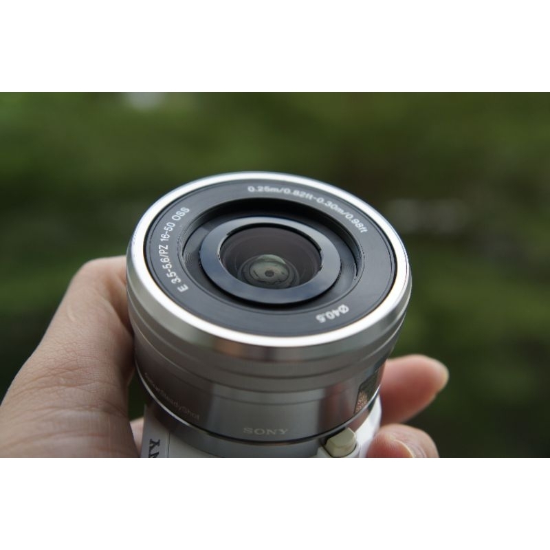 Ống kính Sony 18-55mm F3.5-5.6 OSS đen 99%