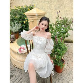 Váy trắng tiểu thư phối yếm thêu hoa REMI DRESS - COQUI
