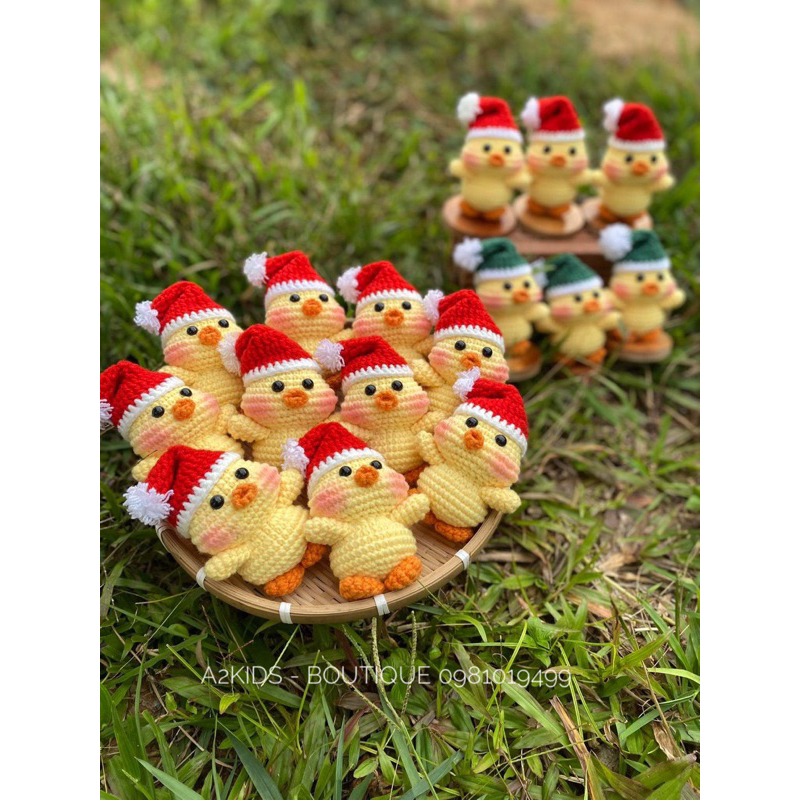 [Có sẵn] Chú vịt bằng len handmade đội mũ Noel dễ thương