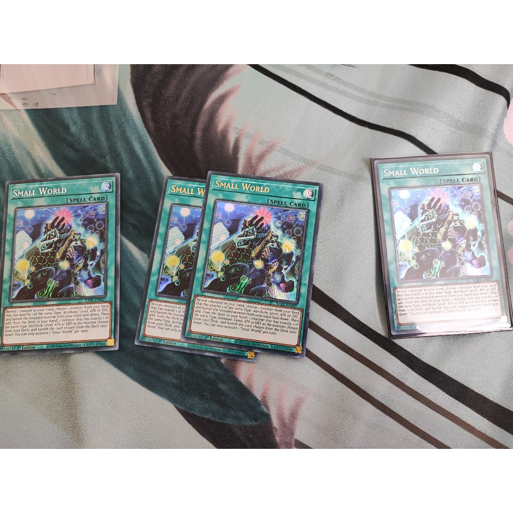 1 lá thẻ bài Small World - RA01-EN067
