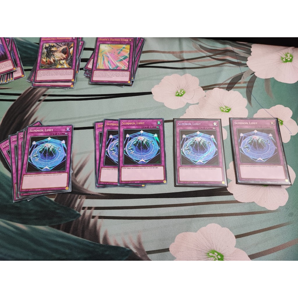 1 lá thẻ bài Summon Limit - RA01-EN070