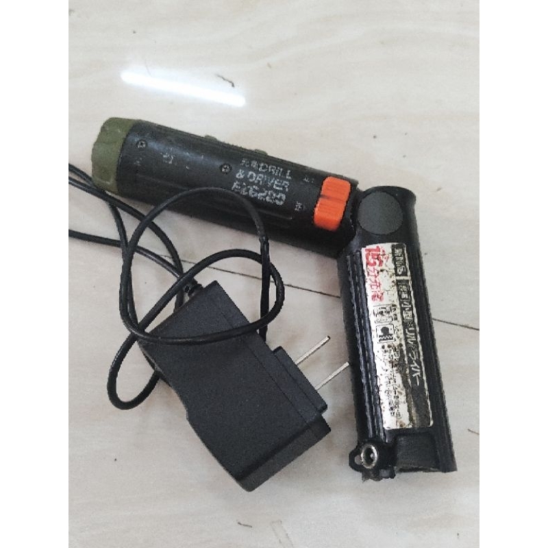 Vít gấp mini National 3,6v