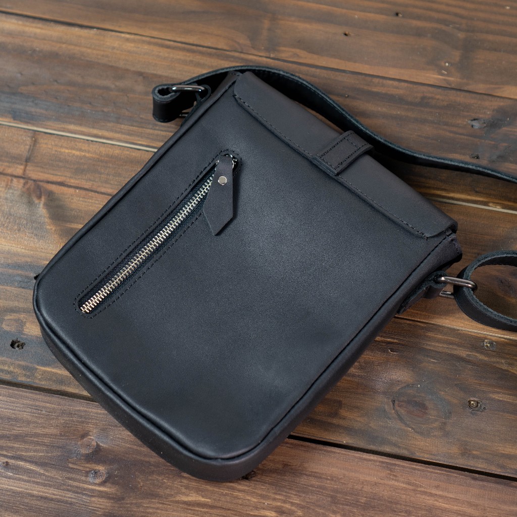 Túi da bò đeo chéo 6in phong cách tối giản, quai gài nắp vintage Manuk Leather