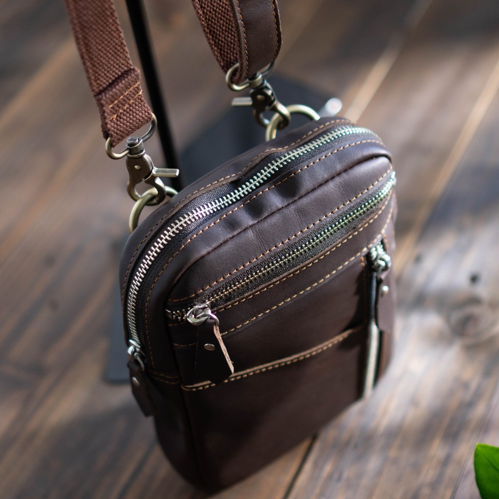 Túi đeo chéo mini phone unisex 6in da bò thật Manuk Leather
