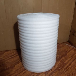 Xốp pe foam trắng đóng hàng 3mm cuộn lớn( 105cm*100m)