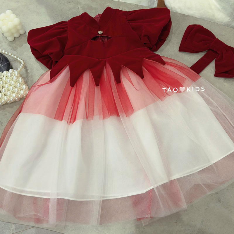 Váy nhung công chúa xinh xắn đón Tết cho bé gái