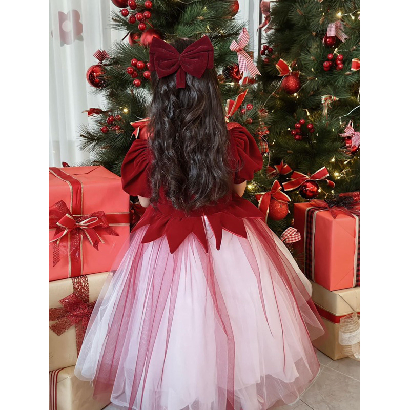 Váy nhung công chúa xinh xắn đón Tết cho bé gái