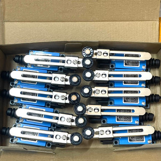 Công tắc hành trình ME-8108