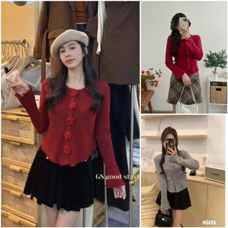Áo len tay loe dài cúc đính hoa tiểu thư