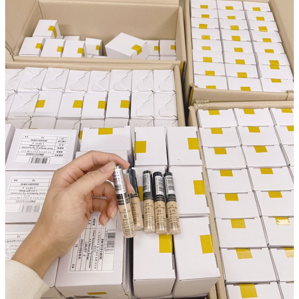 Kem che khuyết điểm THE SAEM Cover Perfection Tip Concealer SPF28/PA+ CKĐ chống nắng che phủ hoàn hảo