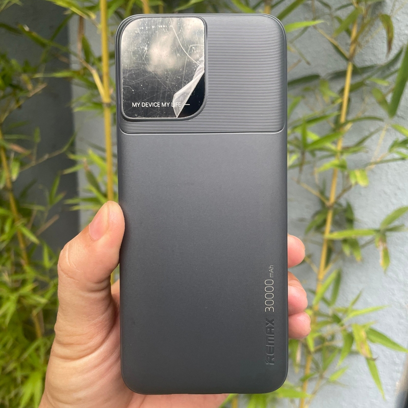 Pin dự phòng Remax RPP-659 dung lượng cao 30000mAh sạc được cho Táo 15 - tích hợp 2 cáp typeC và LN