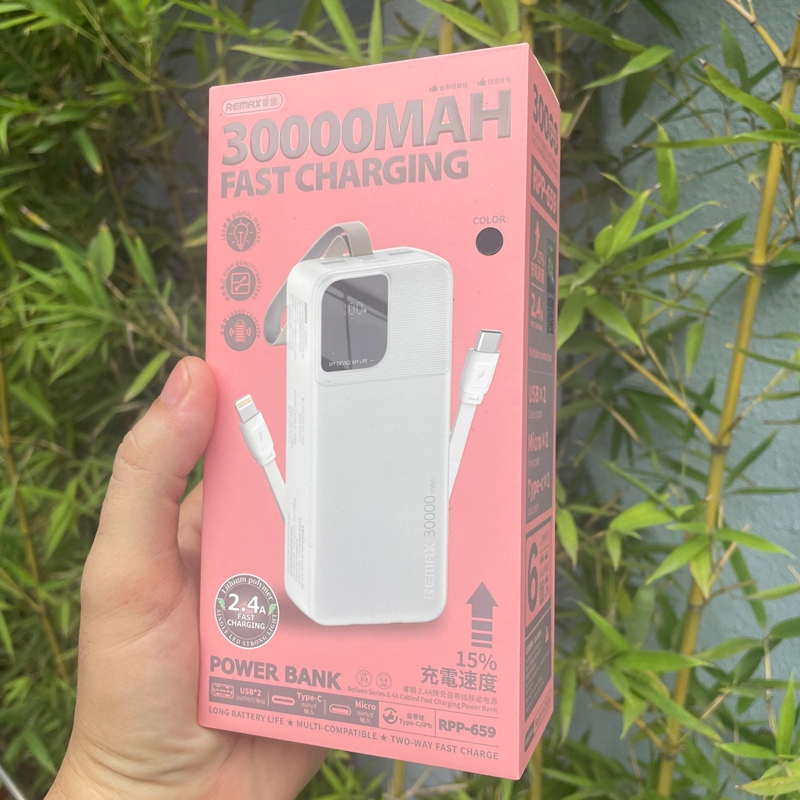 Pin dự phòng Remax RPP-659 dung lượng cao 30000mAh sạc được cho Táo 15 - tích hợp 2 cáp typeC và LN