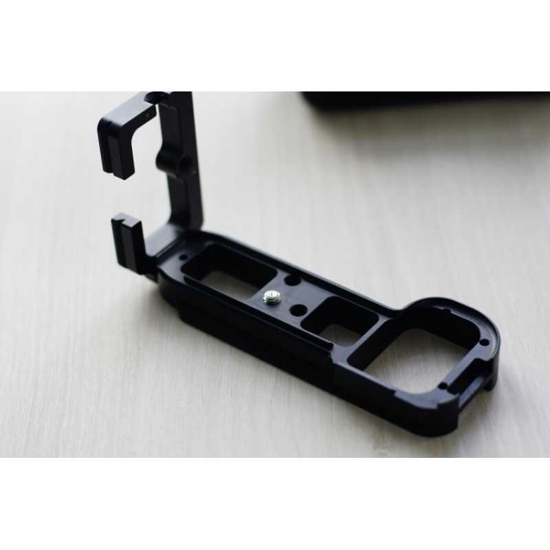 Đế pin sử dụng cho Sony A7 / A7R / A7S Grip pin Sony A7 Serie & L-Plate A7