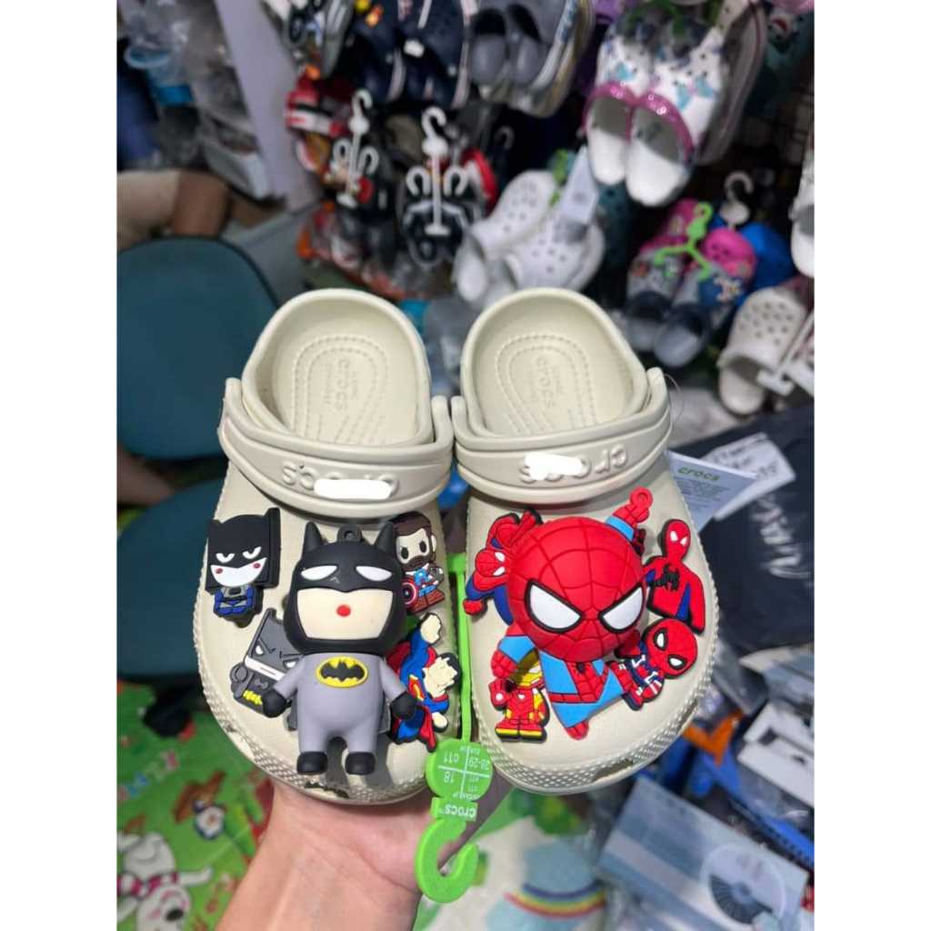 Sục Crocs Trơn Classic Màu Be - Sục Trẻ Em -Tặng Kèm Charm Jibits