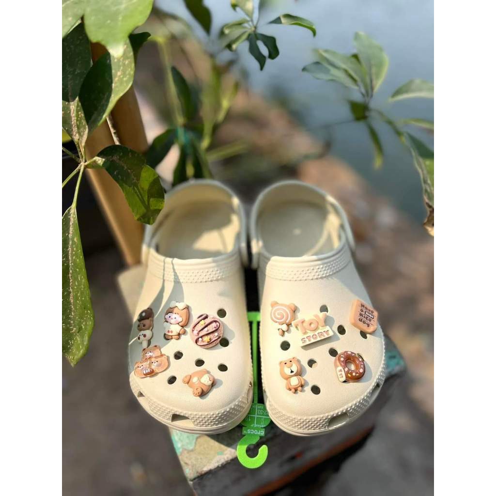 Sục Crocs Trơn Classic Màu Be - Sục Trẻ Em -Tặng Kèm Charm Jibits