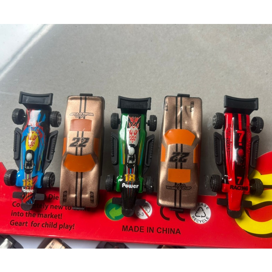 Set 2 Con Đồ chơi ô tô đồ chơi xe đua mini xe chạy đà màu da dạng
