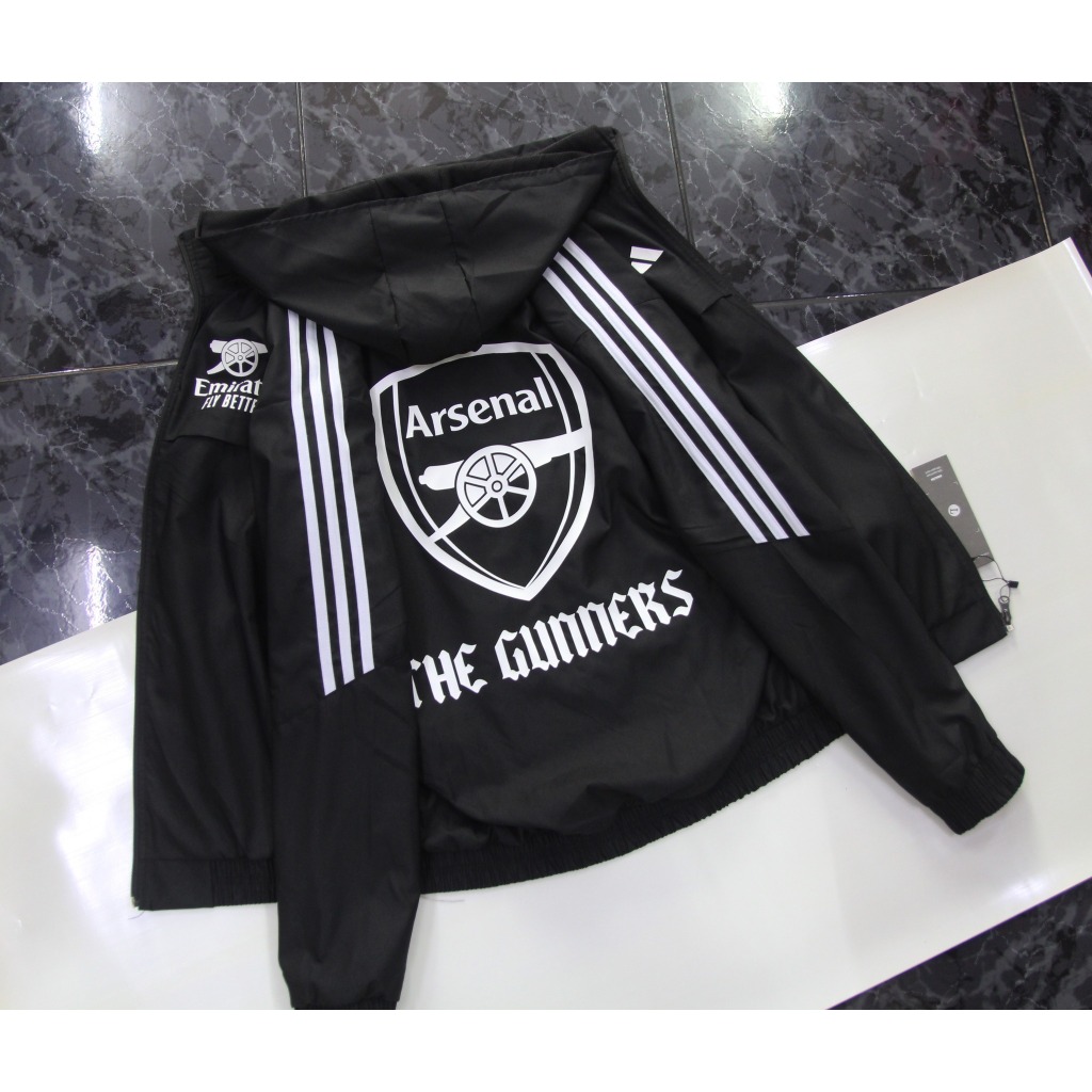 Áo khoác Jacket Arsenal 2023/24 màu đen mới nhất
