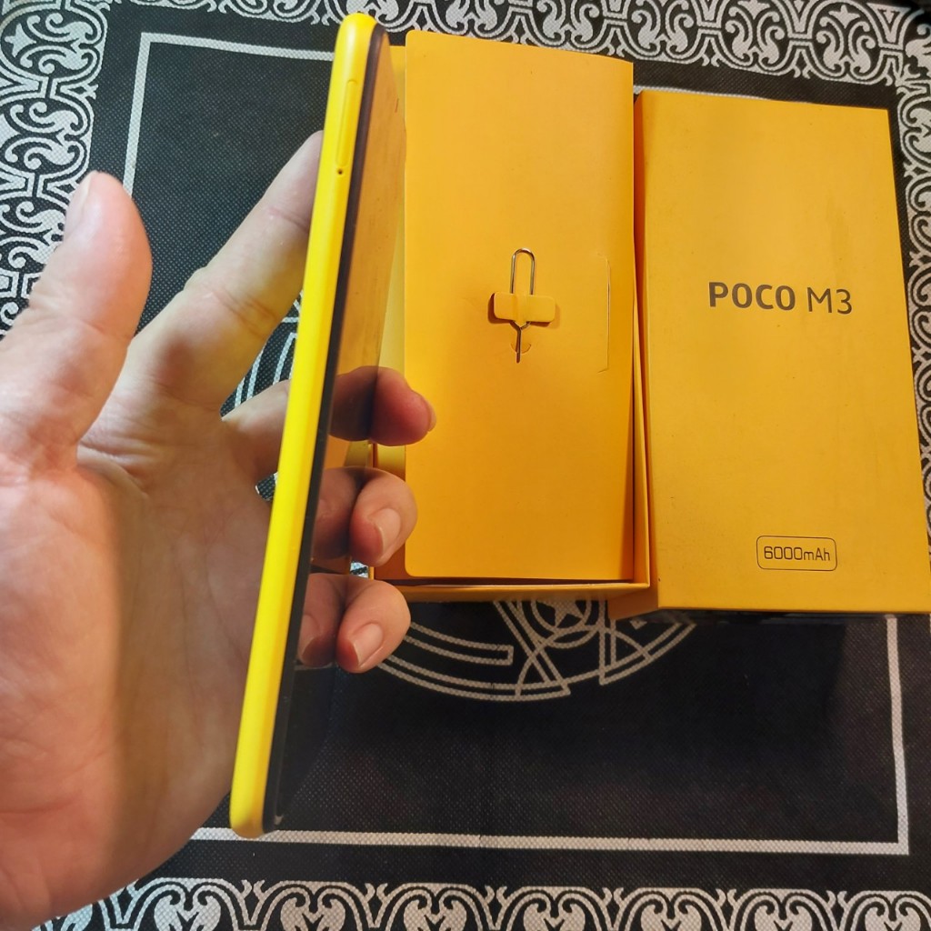 Xác điện thoại Poco M3 hư main ngoại hình như mới còn box cây lấy sim và HDSD 1287 3-1