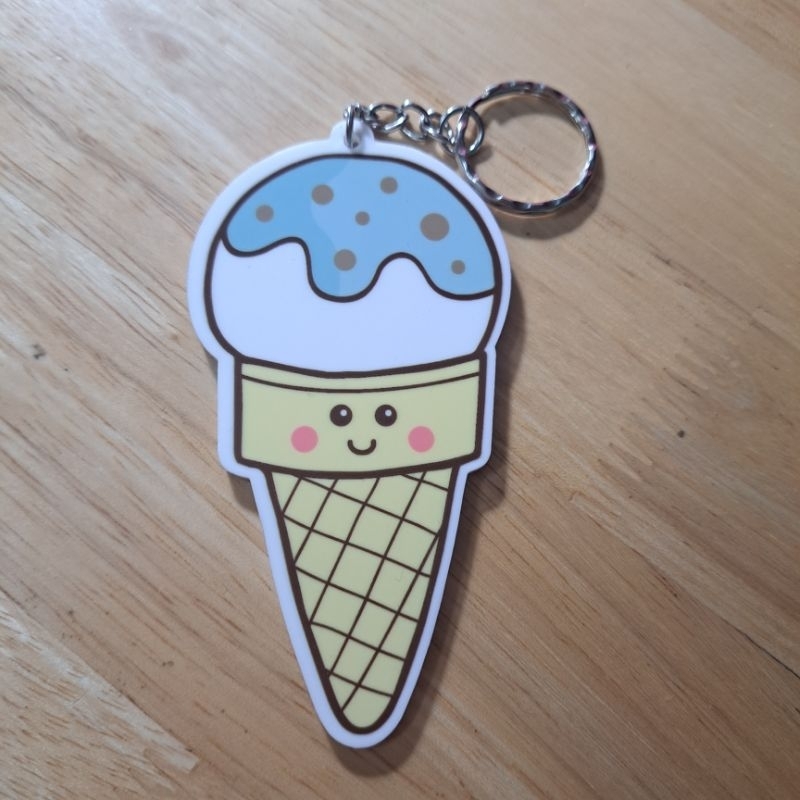 Móc khóa Mica in hình, ghi lời chúc theo yêu cầu