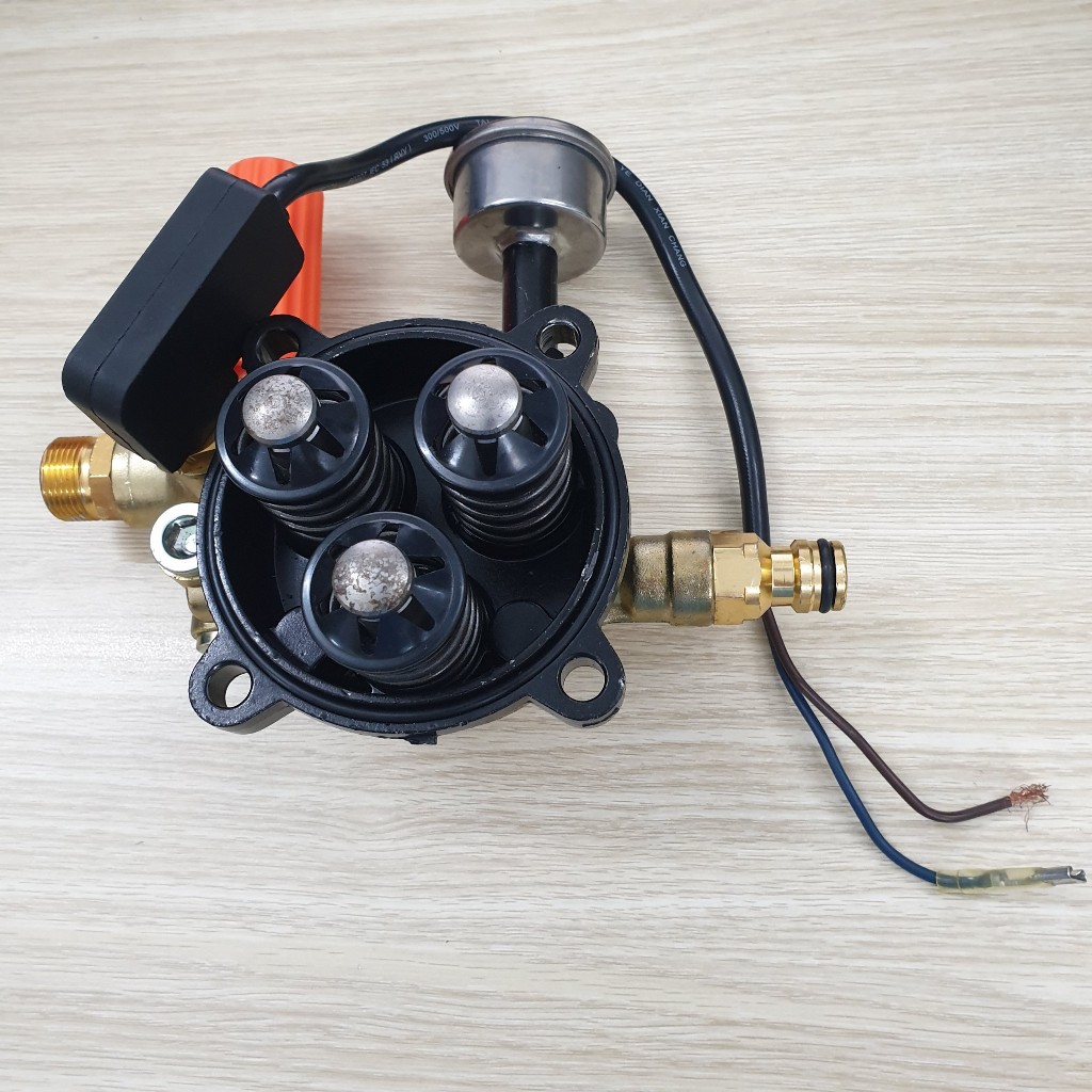 Bộ đầu bơm máy xịt rửa xe có chỉnh áp Ergen EN6728 và Ergen EN6729