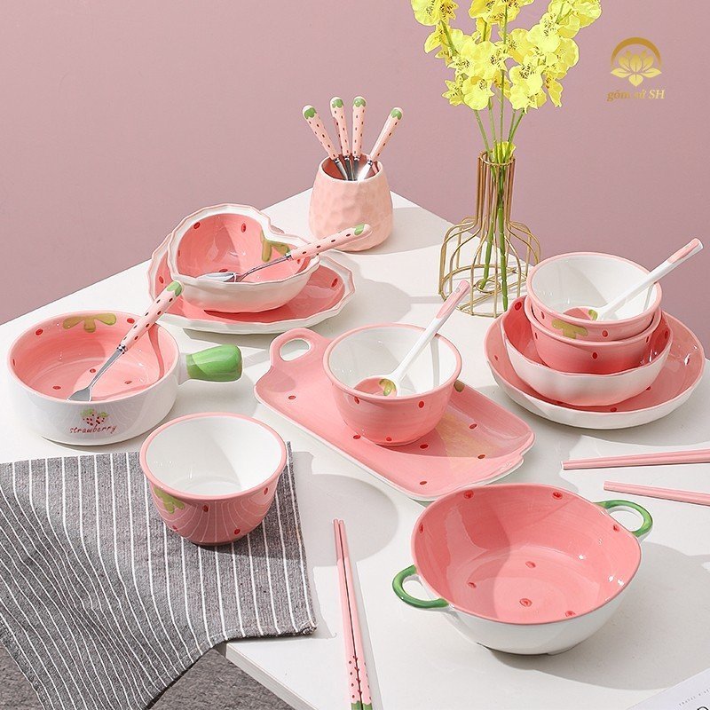 Bộ chén sứ, đĩa, thố, tô, ly ,bộ dụng cụ ăn cơm gia đình họa tiết dâu tây siêu đáng yêu - Gốm sứ Shunhui