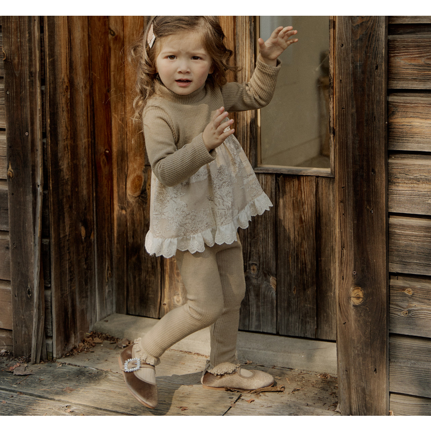 Flo Set Áo & Quần legging Hàn Quốc cho bé