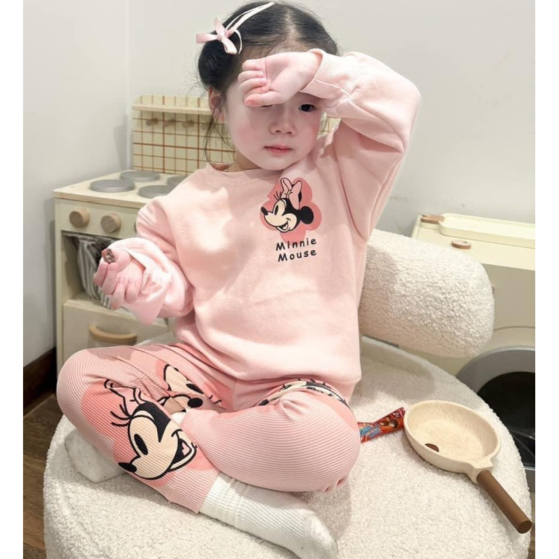 Bộ nỉ hồng in micky quần legging tăm cho bé gái