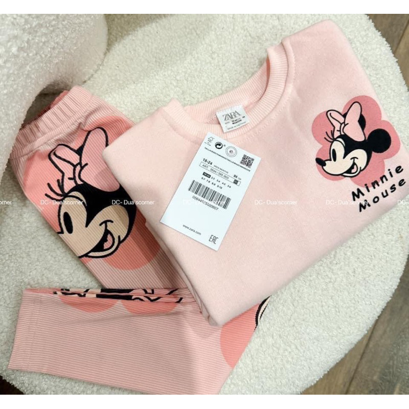 Bộ nỉ hồng in micky quần legging tăm cho bé gái