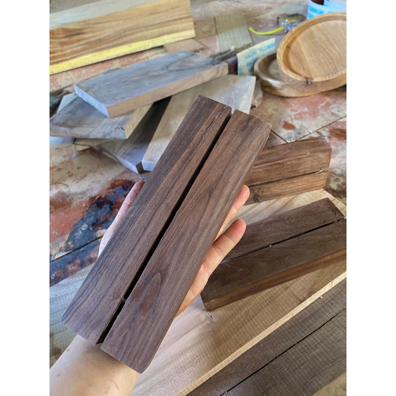 Gỗ óc chó dày 3cm