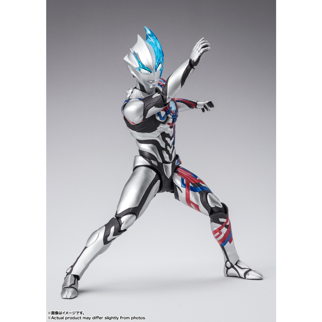 MÔ HÌNH SIÊU NHÂN ĐIỆN QUANG SHF ULTRAMAN BLAZAR