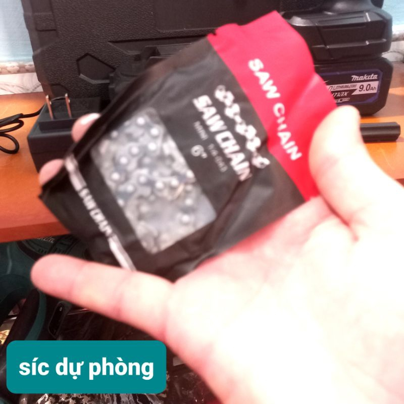 Máy cưa xích cầm tay  dùng pin makita đi kèm 2 pin + 2 xích