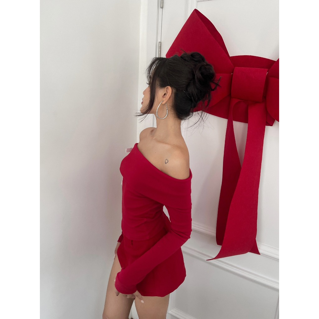 Áo Bẹt Vai Đính Nơ Viibodysuit