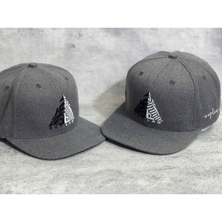 Nón snapback OUTLAW