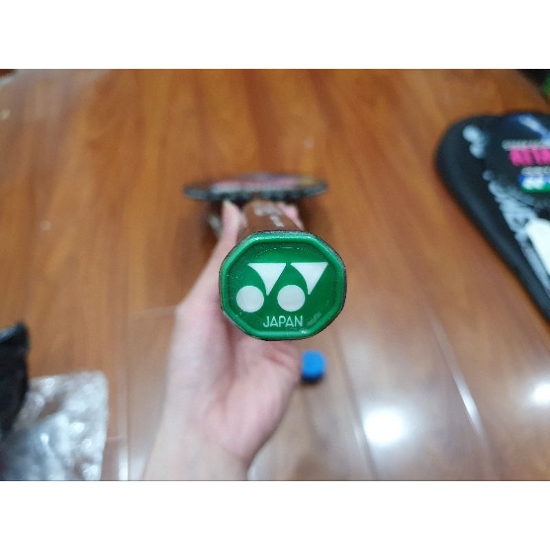 Vợt cầu lông Yonex Voltric Z Force 2 Carbon Siêu Nhẹ 4U Căng Sẵn Dây với cú smash tấn công uy lực