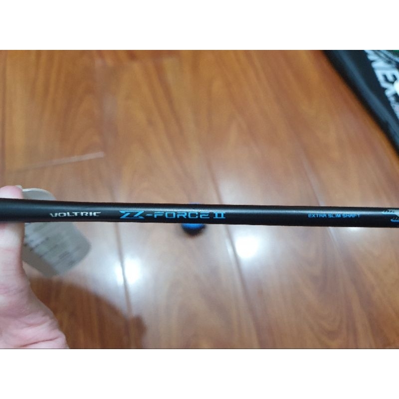 Vợt cầu lông Yonex Voltric Z Force 2 Carbon Siêu Nhẹ 4U Căng Sẵn Dây với cú smash tấn công uy lực