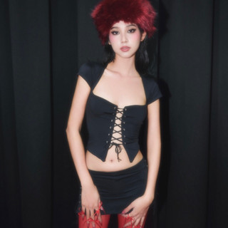 Set bộ áo đan dây siết ngực quyến rũ kèm chân váy ngắn có quần bảo hộ - JET-BLACK SET by feiin