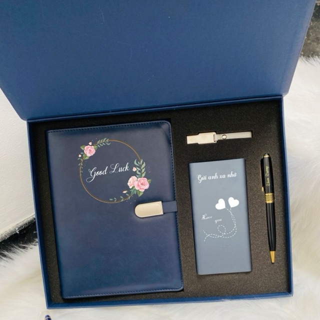 Combo quà tặng - Giftset cao cấp - Sổ tay da - Pin sạc dự phòng chính hãng xiaomi - Usb - Bút - Miễn phí IN + KHẮC