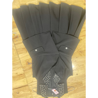 đầm đen dự tiệc dáng ngắn