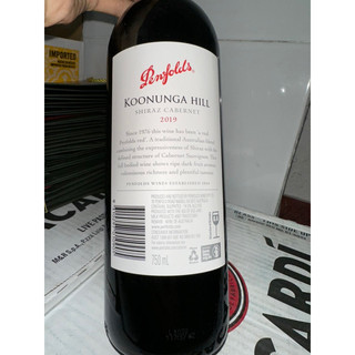 VANG ĐỎ Penfolds Koonunga Hill Shiraz Cabernet