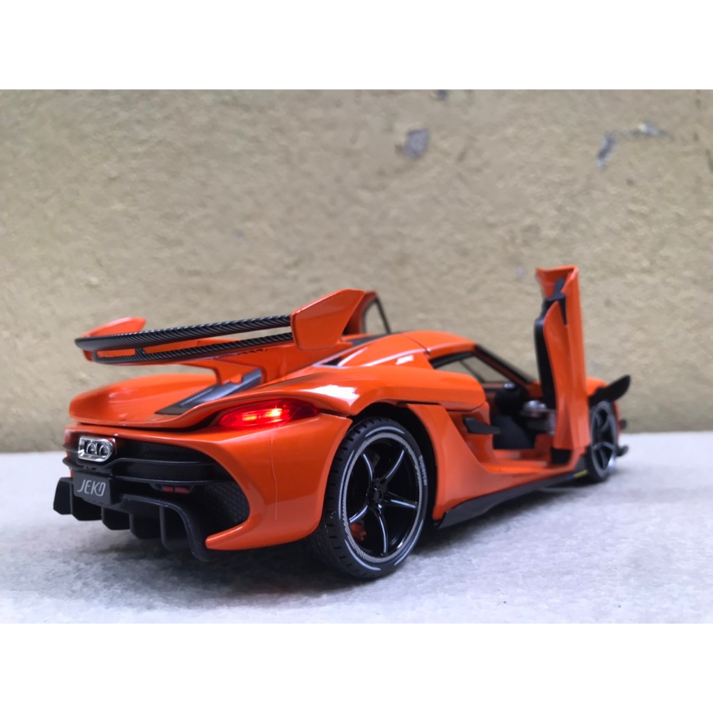 Mô hình xe Koenigsegg Jesko 1:24