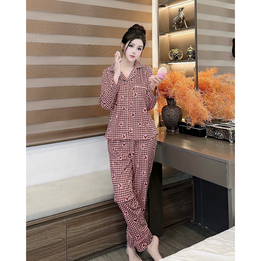Bộ đồ pijama Anna nhung tăm cao cấp, họa tiết nanh sói đầu micky trẻ trung, kiểu dài tay quần dài, chất mềm, dày dặn