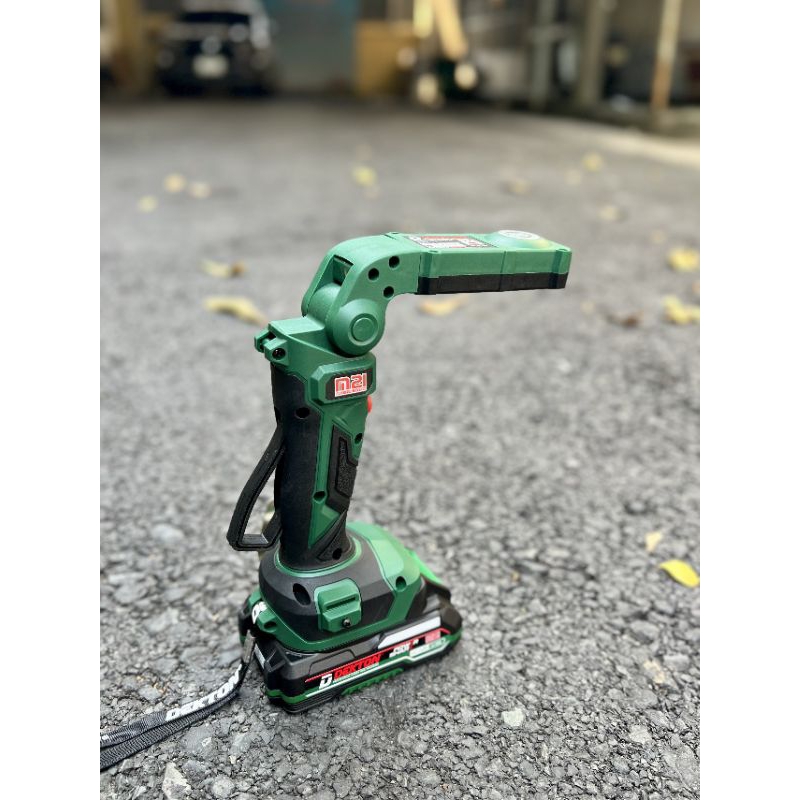 Đèn cầm tay dùng pin Dekton M21-D360LM led siêu sáng