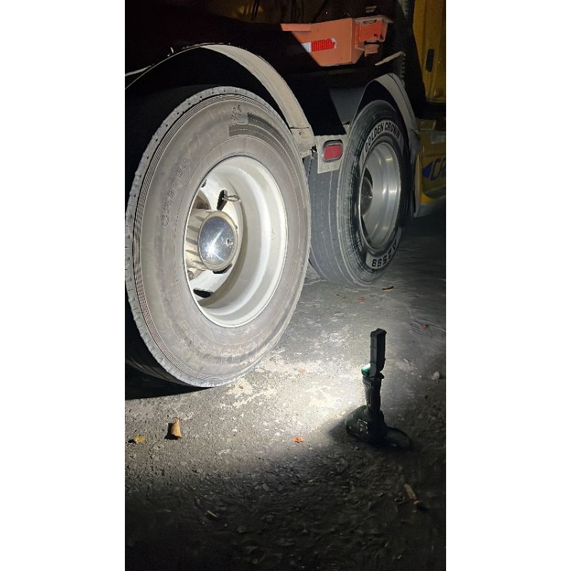 Đèn cầm tay dùng pin Dekton M21-D360LM led siêu sáng